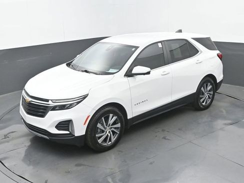 Used 2024 Chevrolet Equinox LT FWD image 32