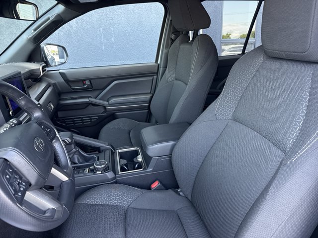 Used 2025 Toyota 4Runner SR5 AWD/4WD image 5