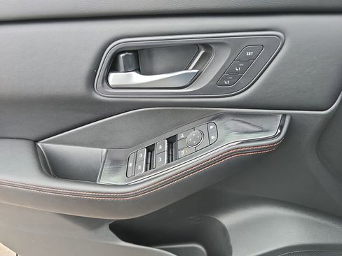 Used 2025 Nissan Rogue SV w/ Rock Creek Premium Package image 31