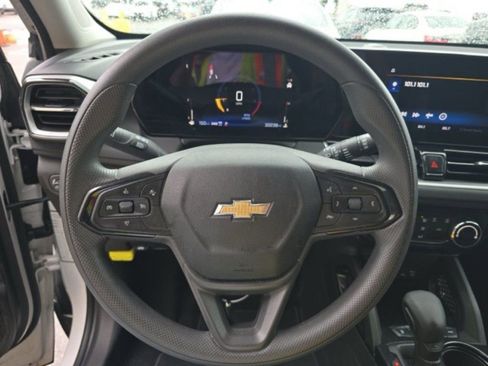 Used 2025 Chevrolet TrailBlazer LT image 13