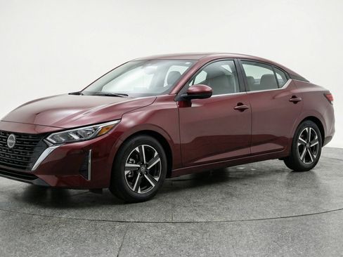 Used 2025 Nissan Sentra SV FWD image 3