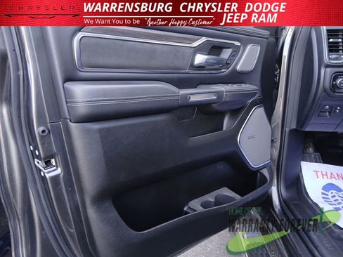 Used 2025 RAM 1500 Laramie AWD/4WD image 11