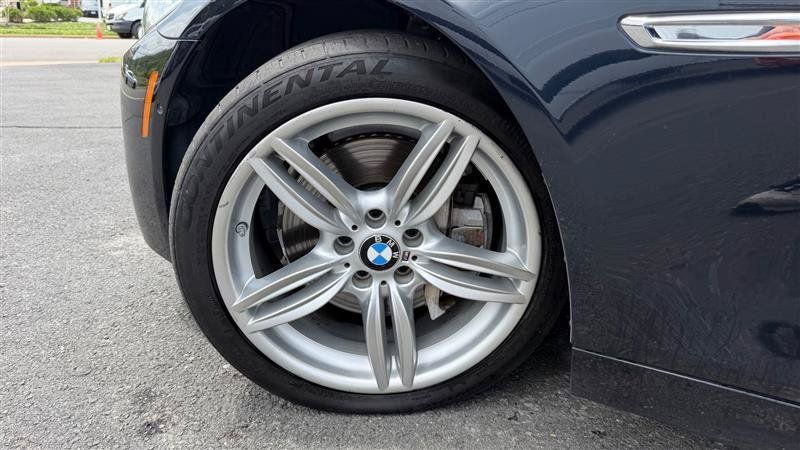 Used 2016 BMW 550i xDrive Sedan AWD/4WD image 16