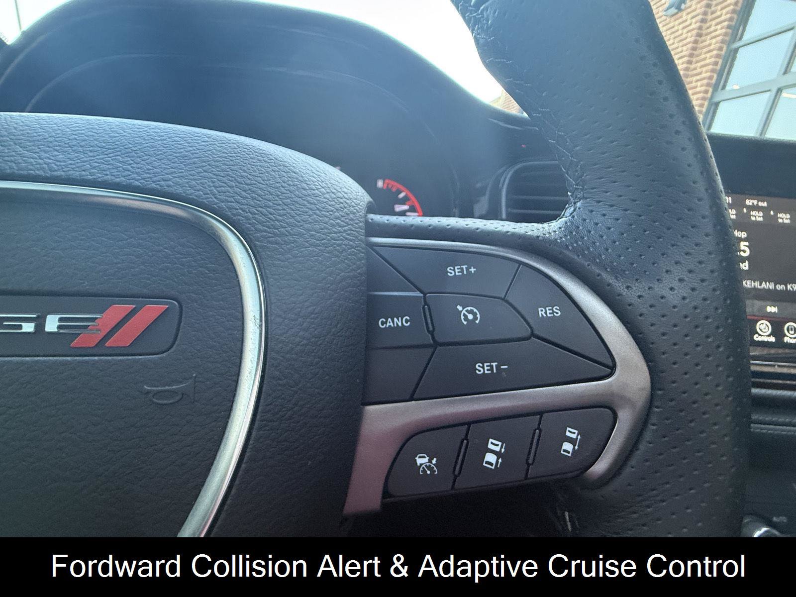 Used 2024 Dodge Durango SXT w/ SXT Blacktop Group AWD/4WD image 14