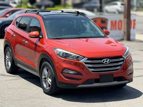 Used 2017 Hyundai Tucson Limited w/ Limited Ultimate Package 03 AWD/4WD image 2