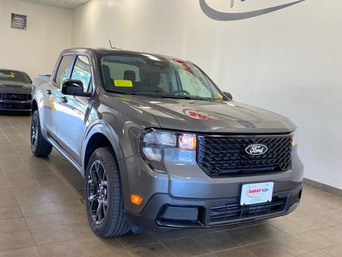 New 2025 Ford Maverick XLT w/ Black Appearance Package image 2