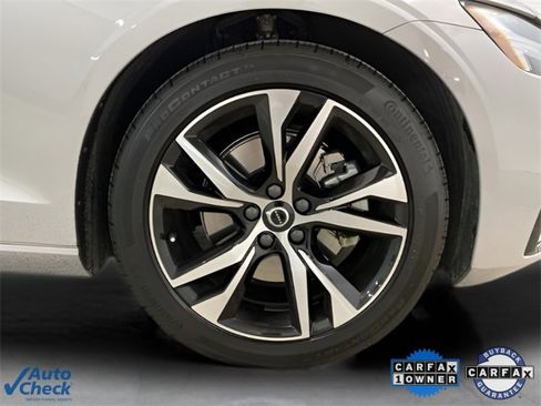 Used 2025 Volvo S60 B5 Core image 95