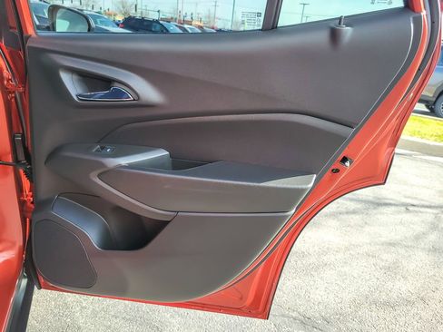 Used 2024 Chevrolet Trax RS w/ Sunroof Package image 20