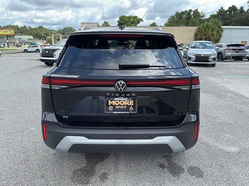New 2025 Volkswagen Tiguan SE image 5