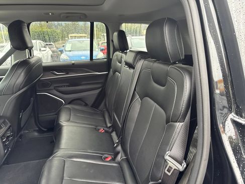 Used 2023 Jeep Grand Cherokee 4WD 4xe w/ Luxury Tech Group II image 6