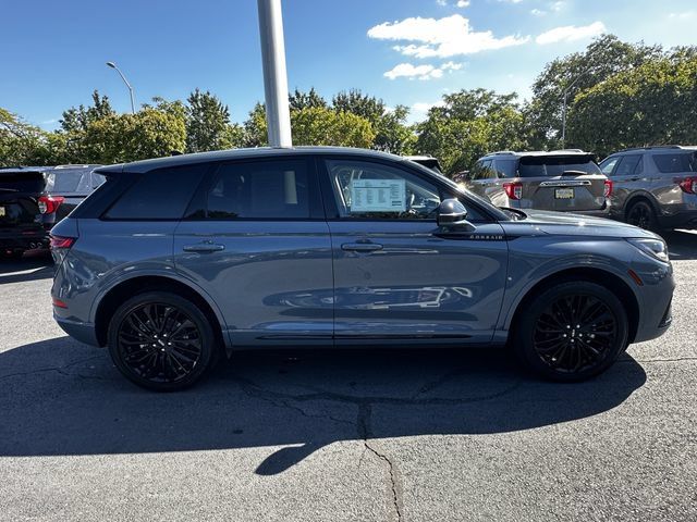 Certified 2023 Lincoln Corsair AWD w/ Equipment Group 101A image 4