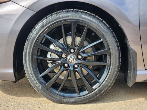 Used 2022 Toyota Camry XSE image 14