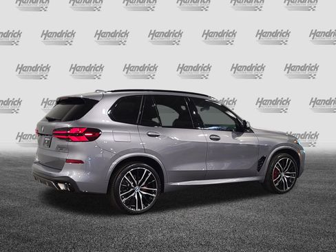 New 2026 BMW X5 xDrive40i w/ M Sport Package AWD/4WD image 8