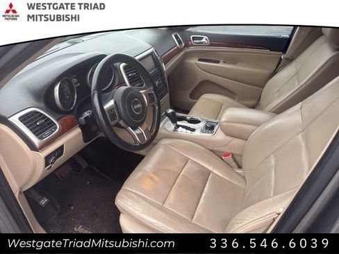 Used 2013 Jeep Grand Cherokee Limited w/ Luxury Group II image 7