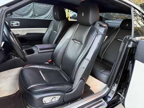 Used 2016 Rolls-Royce Wraith image 16