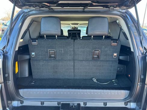 Used 2018 Toyota 4Runner Limited image 19