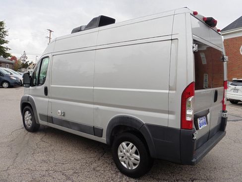 Used 2018 RAM ProMaster 1500 w/ Premium Appearance Group image 2