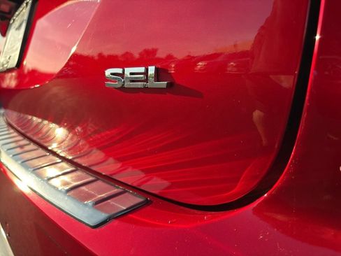 Used 2025 Mitsubishi Outlander SEL AWD/4WD image 17