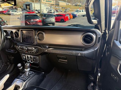 Used 2020 Jeep Wrangler Unlimited Sport S w/ Sun And Sound Package image 60