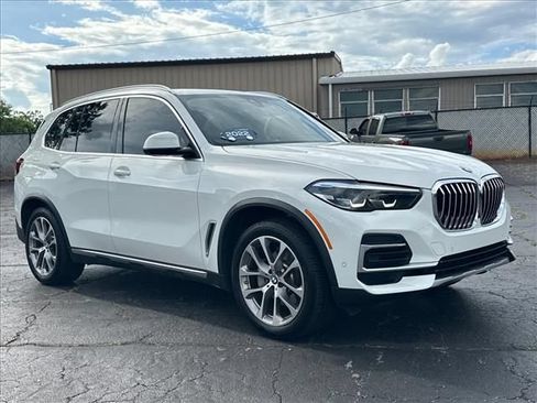 Used 2022 BMW X5 xDrive40i w/ Climate Comfort Package AWD/4WD image 2