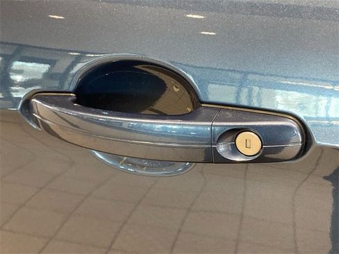 Used 2018 Ford Escape SEL image 9