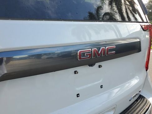 Certified 2021 GMC Yukon AT4 w/ AT4 Premium Plus Package AWD/4WD image 28