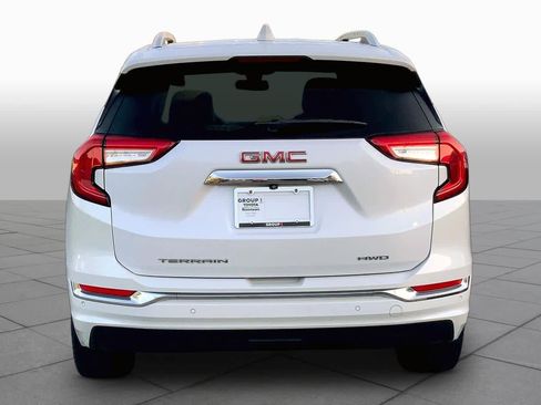 Used 2022 GMC Terrain Denali w/ Denali Premium Package AWD/4WD image 5