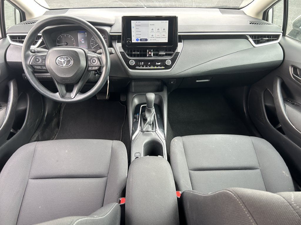 Used 2025 Toyota Corolla LE FWD image 23