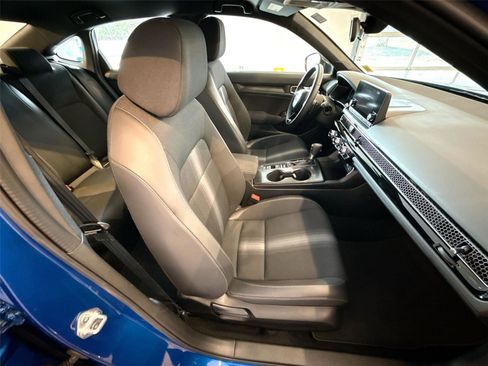 Used 2023 Honda Civic Sport image 25