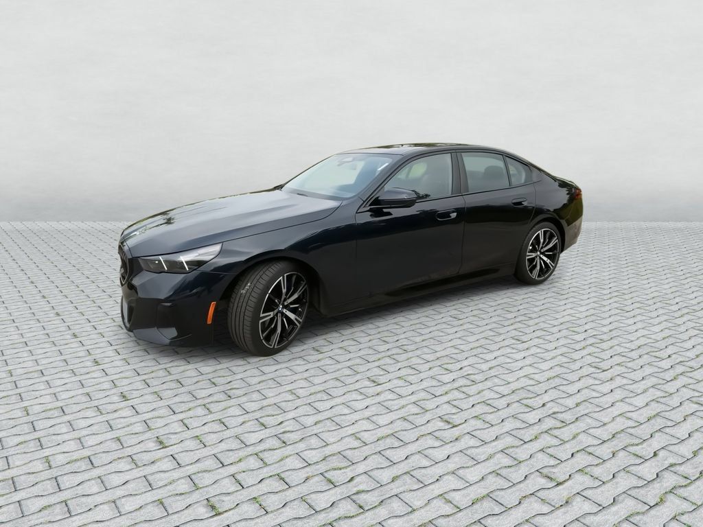 Certified 2024 BMW 540i xDrive w/ Premium Package AWD/4WD image 4