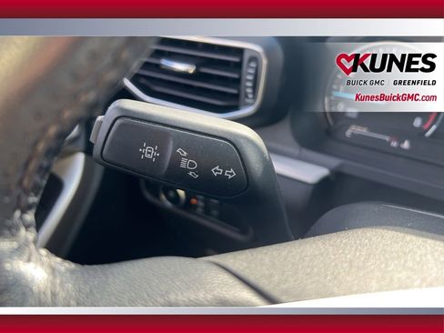 Used 2023 Ford Explorer XLT w/ Equipment Group 202A image 19