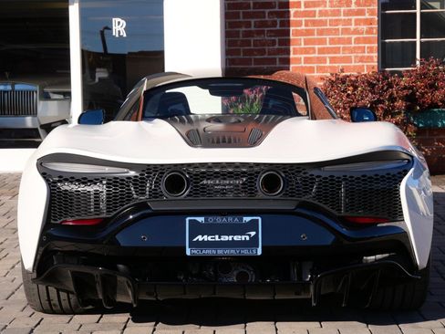 New 2026 McLaren Artura RWD image 5
