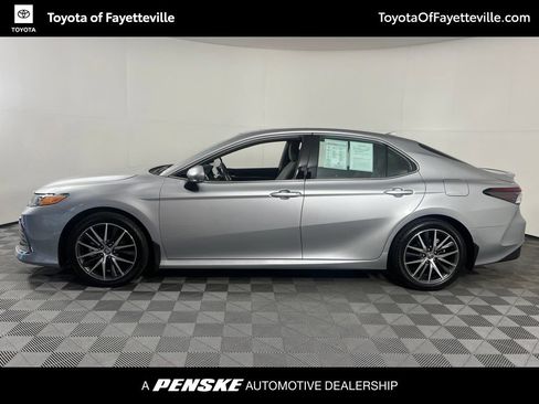 Used 2024 Toyota Camry XLE w/ Navigation Package FWD image 2