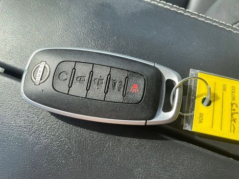 Used 2023 Nissan Rogue SV w/ SV Premium B Package image 29