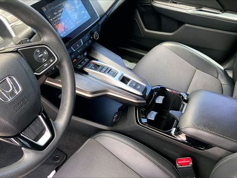 Used 2018 Honda Clarity Plug-In Hybrid image 16