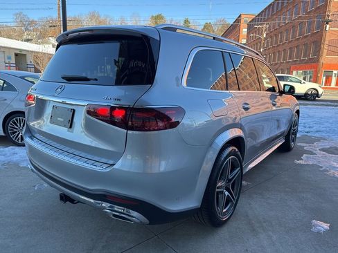 Certified 2025 Mercedes-Benz GLS 450 4MATIC image 10