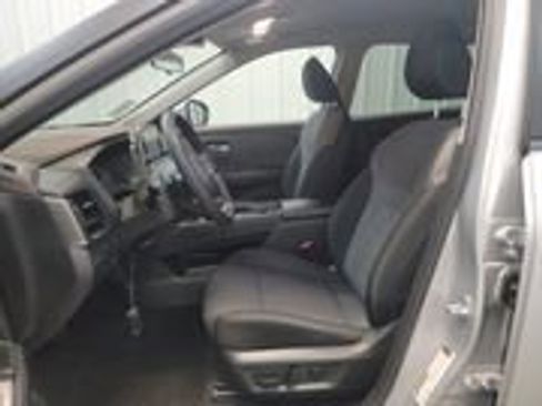 Used 2023 Nissan Rogue SV image 6