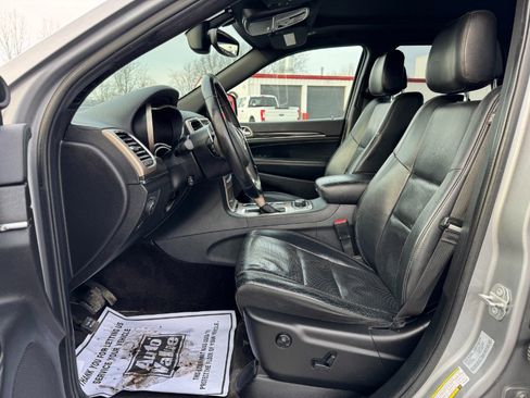 Used 2017 Jeep Grand Cherokee Limited w/ Luxury Group II image 15