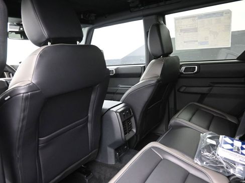 New 2025 Ford Bronco Outer Banks image 2