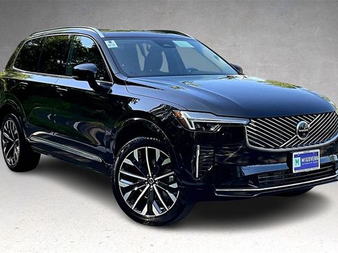 New 2026 Volvo XC90 B6 Plus w/ Protection Package Premier image 2