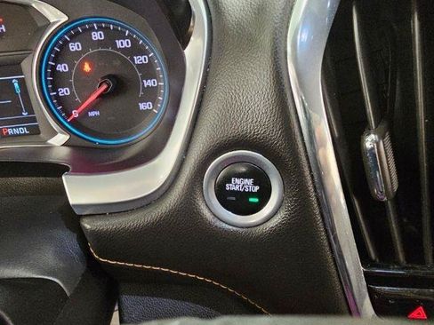 Used 2019 Chevrolet Traverse LT FWD image 19
