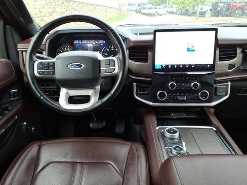 Used 2024 Ford Expedition Max Limited AWD/4WD image 33