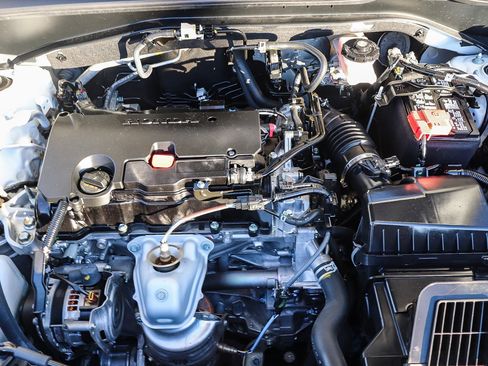 Used 2024 Honda HR-V Sport image 27