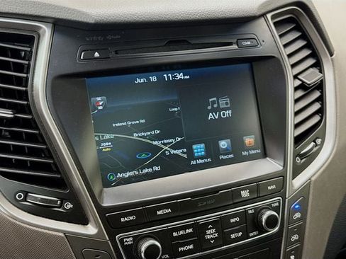 Used 2018 Hyundai Santa Fe Limited FWD image 16
