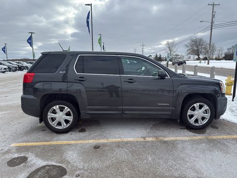 Used 2017 GMC Terrain SLE image 2