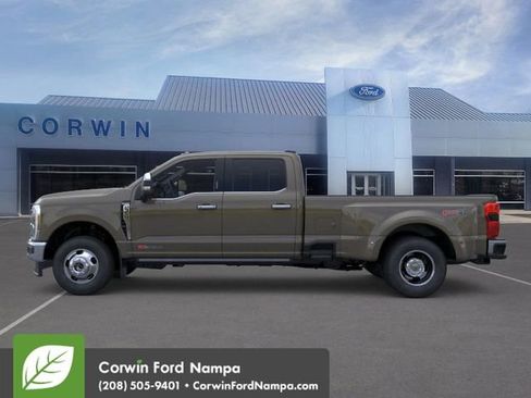 New 2026 Ford F350 King Ranch w/ Chrome Package image 4