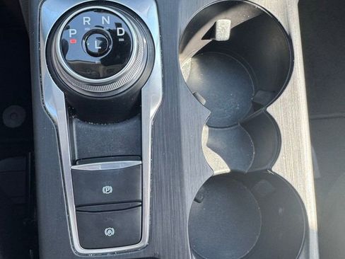 Used 2022 Ford Escape SEL image 8