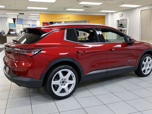 New 2026 Chevrolet Equinox EV LT w/ LPO, Blackout Package image 6