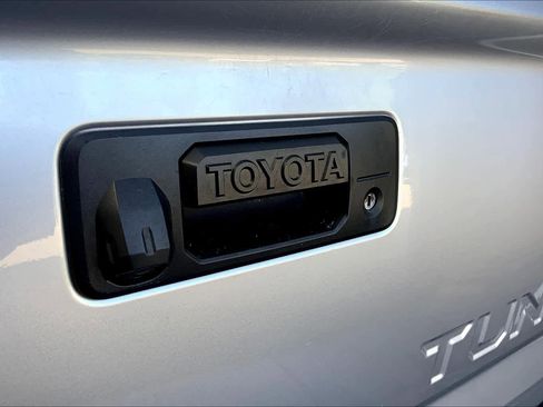 Used 2019 Toyota Tundra SR5 AWD/4WD image 32