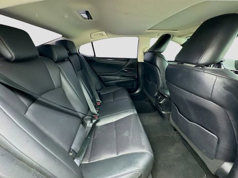Used 2019 Lexus ES 350 w/ Premium Package FWD image 19